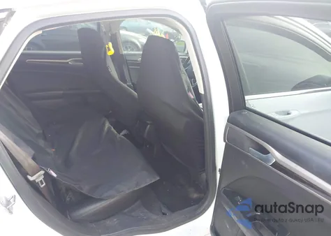 2013 Ford Fusion Se z USA, uszkodzony, nr VIN 3FA6P0HR3DR130858